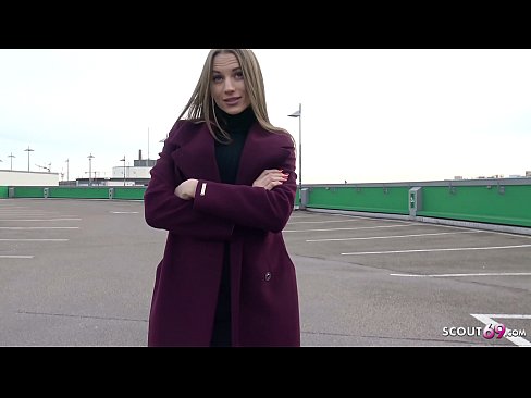 ❤️ SCOUT ALLEMAND EST UN RÊVE TOUCHANT STEELE, PARKING TELLTALE ET SEXY POUR L'ARGENT ❤❌ Vidéo de sexe at us