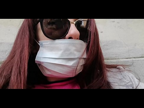 ❤️ Nicoletta se venge de son voisin et pisse dans son garage (Spécial Covid19 Quarantaine italienne) ❤❌ Vidéo de sexe at us